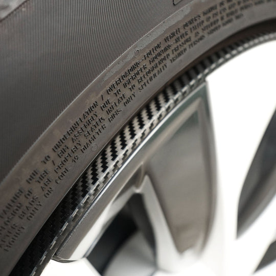 Tesla Model 3 Rim Accent Wrap #material_carbon-fiber
