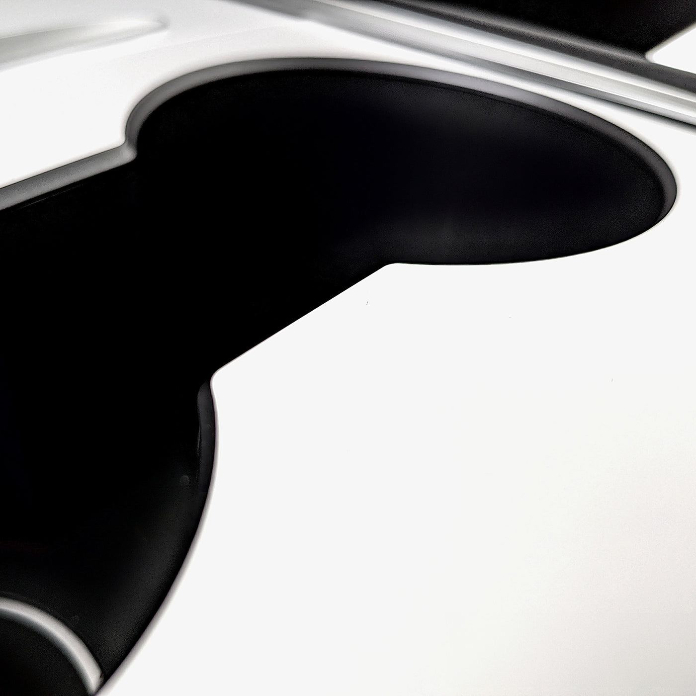 3Y center console wrap tesla interior white#material_tesla-interior-white