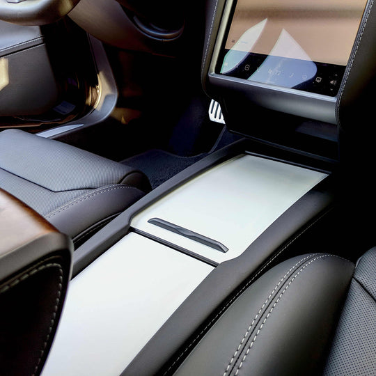SX center console wrap tesla interior white#material_tesla-interior-white