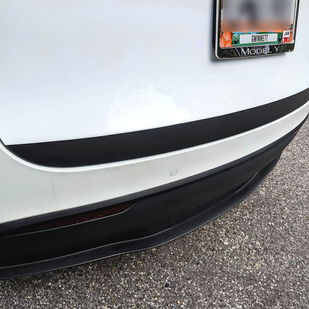 Model Y Trunk Lip Wrap