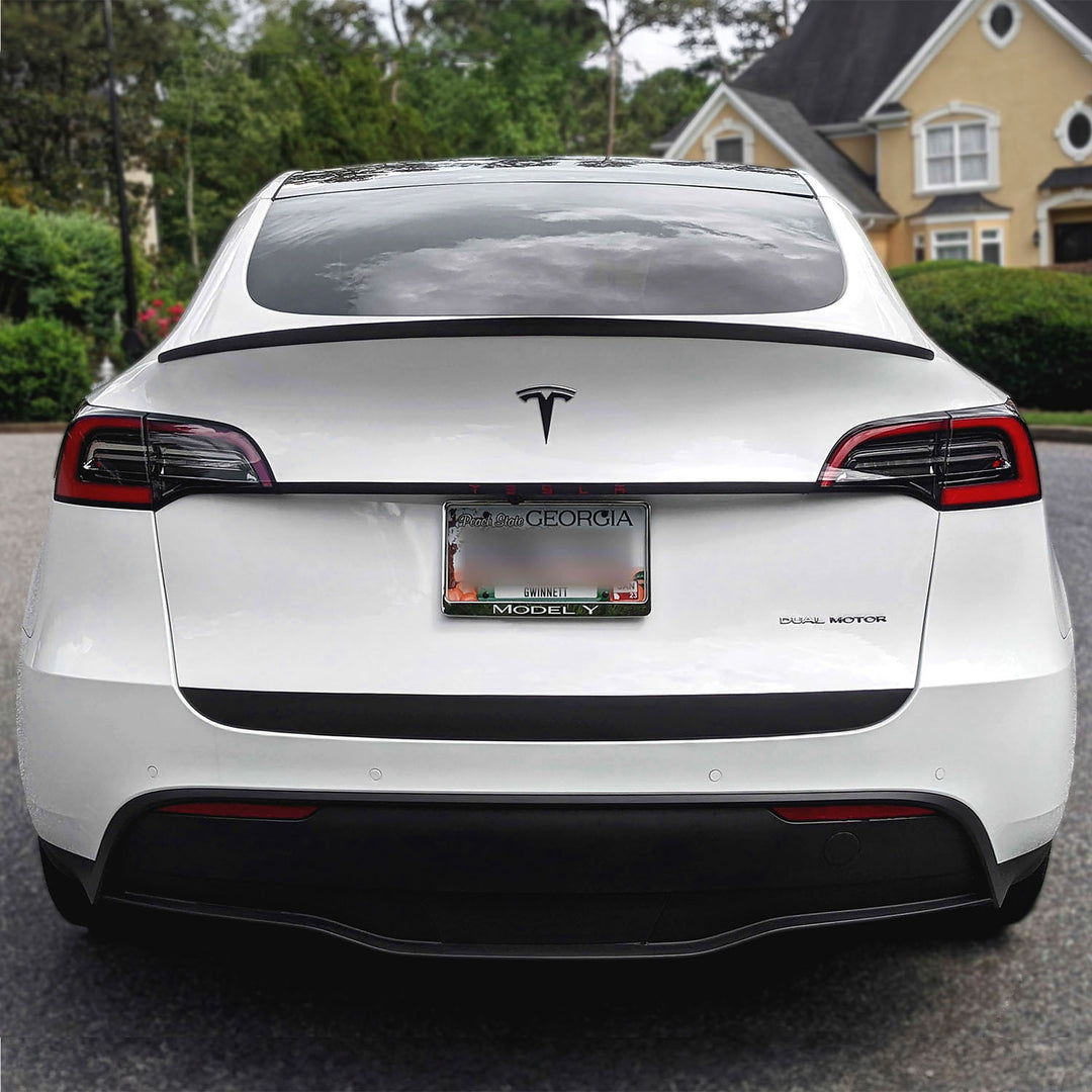 Model Y Trunk Lip Wrap
