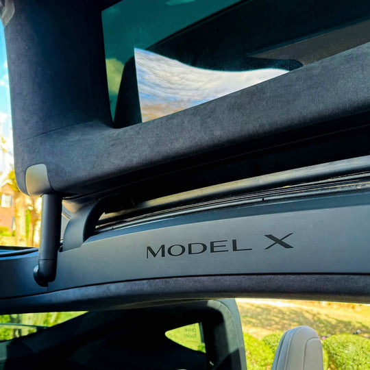 Model_X_Falcon_Door_Logo_Decal#material_satin-black