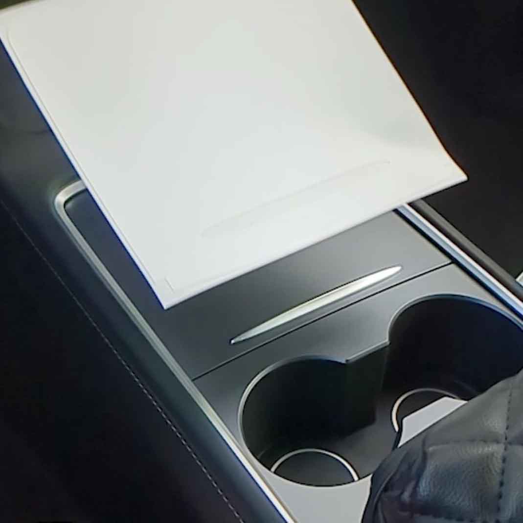3Y center console wrap tesla interior white#material_tesla-interior-white